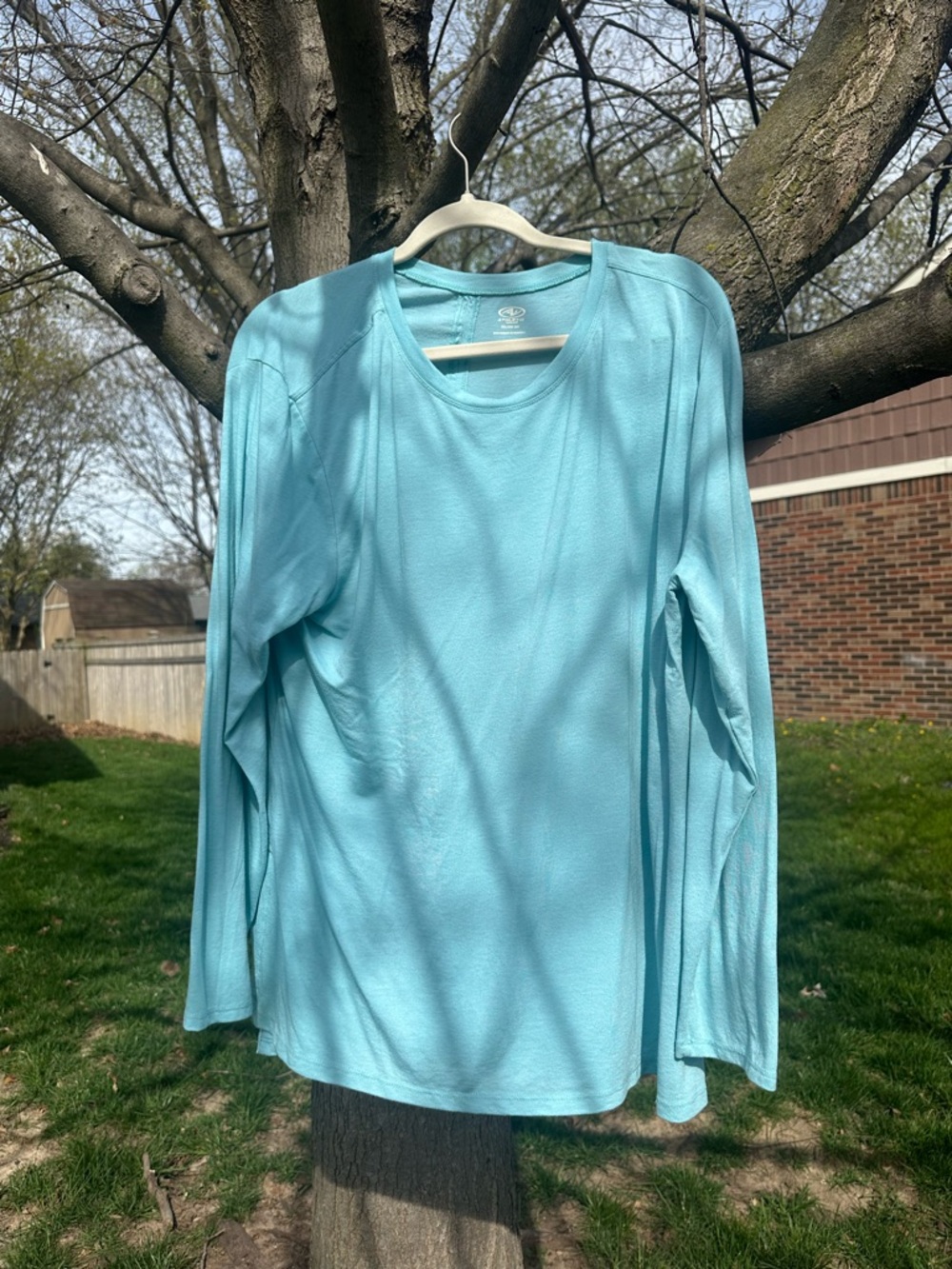 Athletic Works Women’s Long-Sleeve Crewneck Top in Light Blue